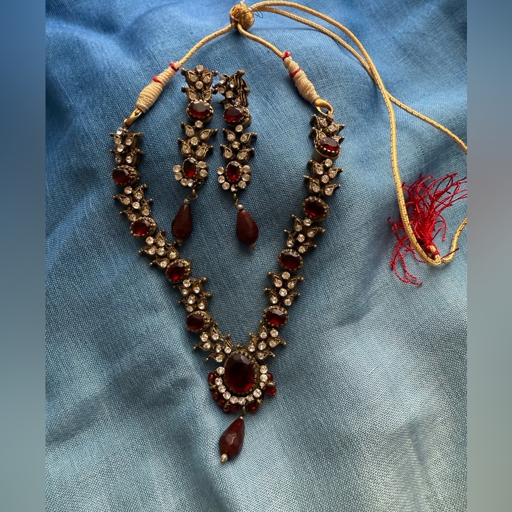 Elegant Indian-Inspired Red and Gold Necklace and Earring Set